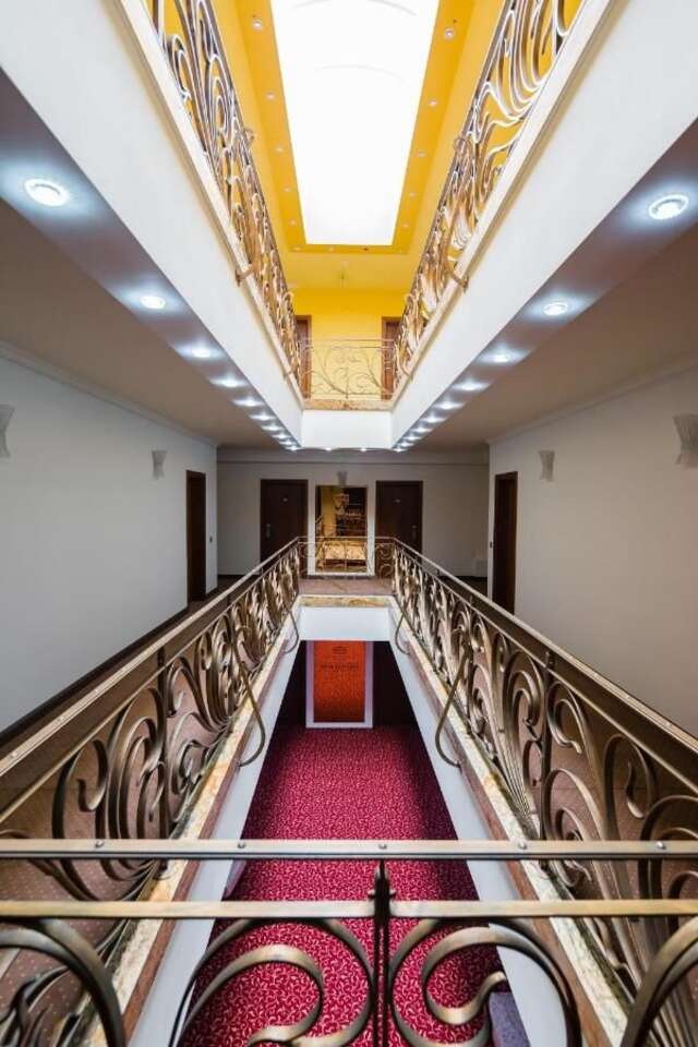 Отель Hotel Transylvania Zalau Залэу-18